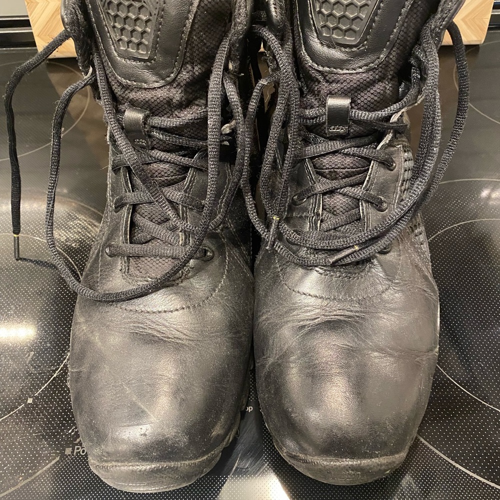 Size 9, 6’’ BATES police boots